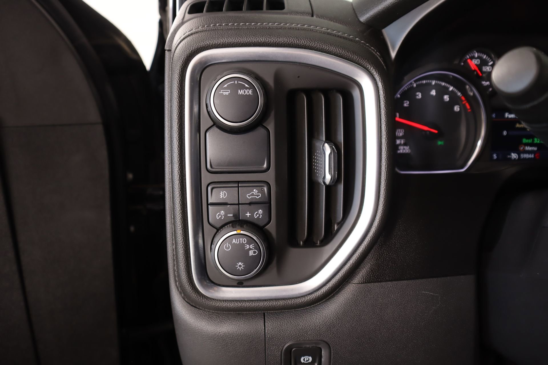 Used 2020 Chevrolet Silverado 1500 RST w/ RST Value Package image 7