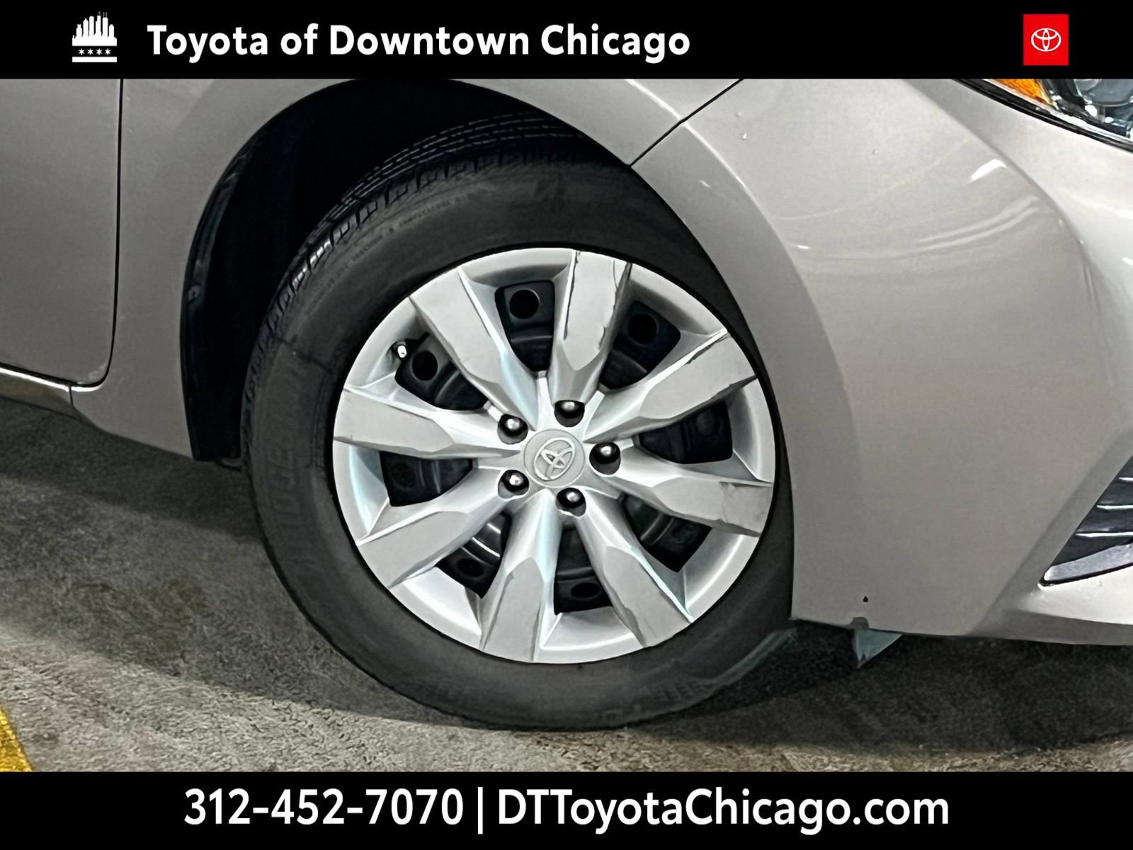 Used 2016 Toyota Corolla LE FWD image 2