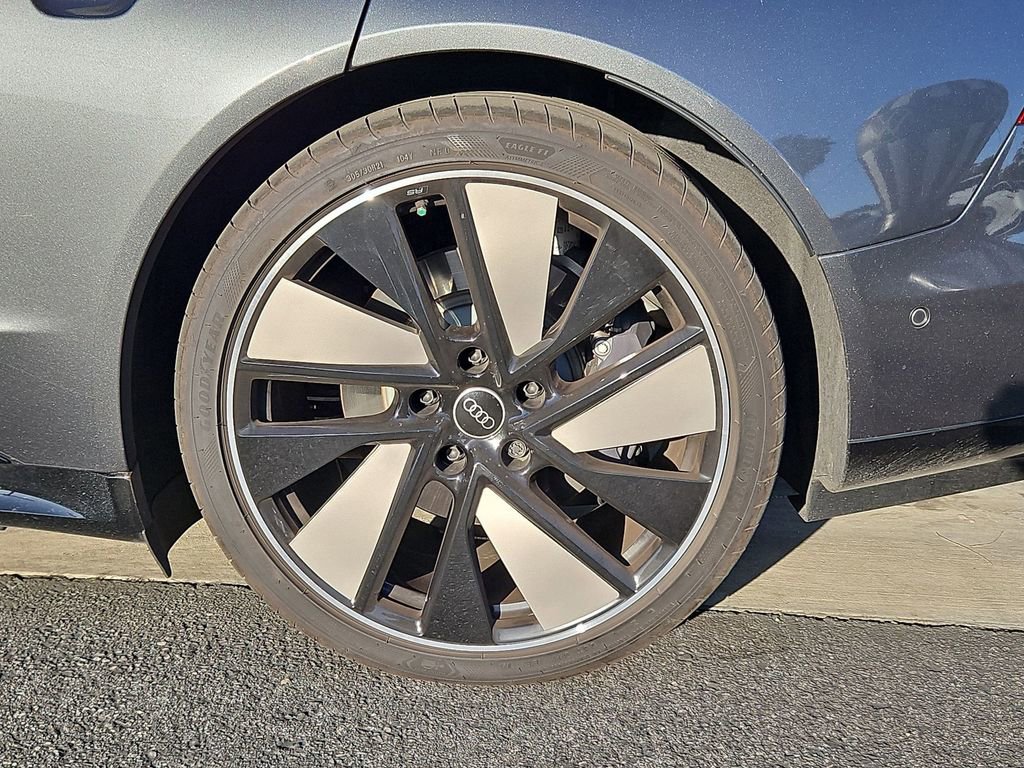 Used 2023 Audi e-tron GT Prestige w/ Prestige Package image 20