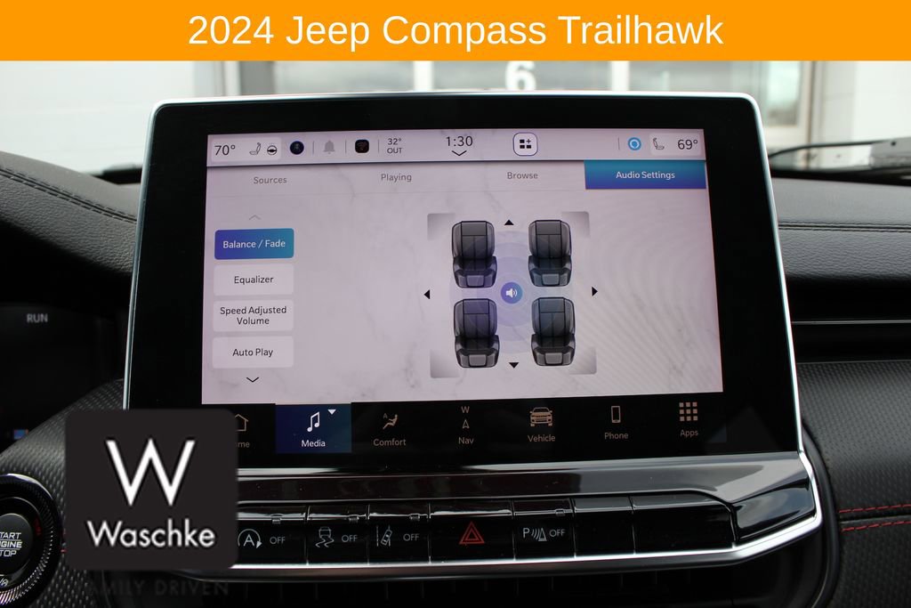 Used 2024 Jeep Compass Trailhawk w/ Trailhawk Elite Group AWD/4WD image 46