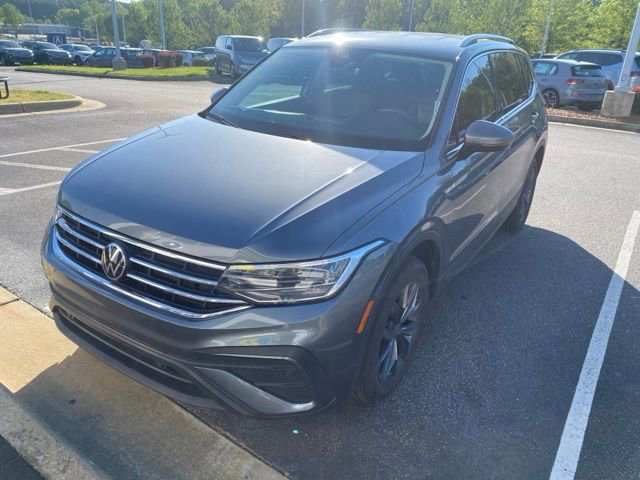 Used 2023 Volkswagen Tiguan SE image 9