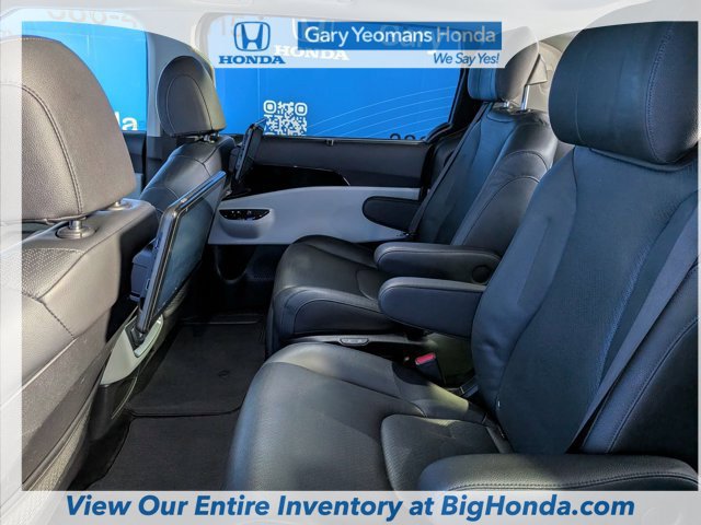 Used 2023 Kia Carnival SX Prestige FWD image 18