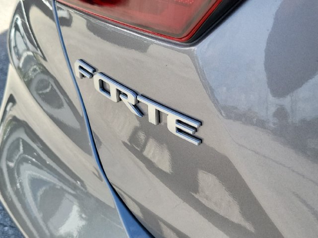 Certified 2024 Kia Forte LXS FWD image 30