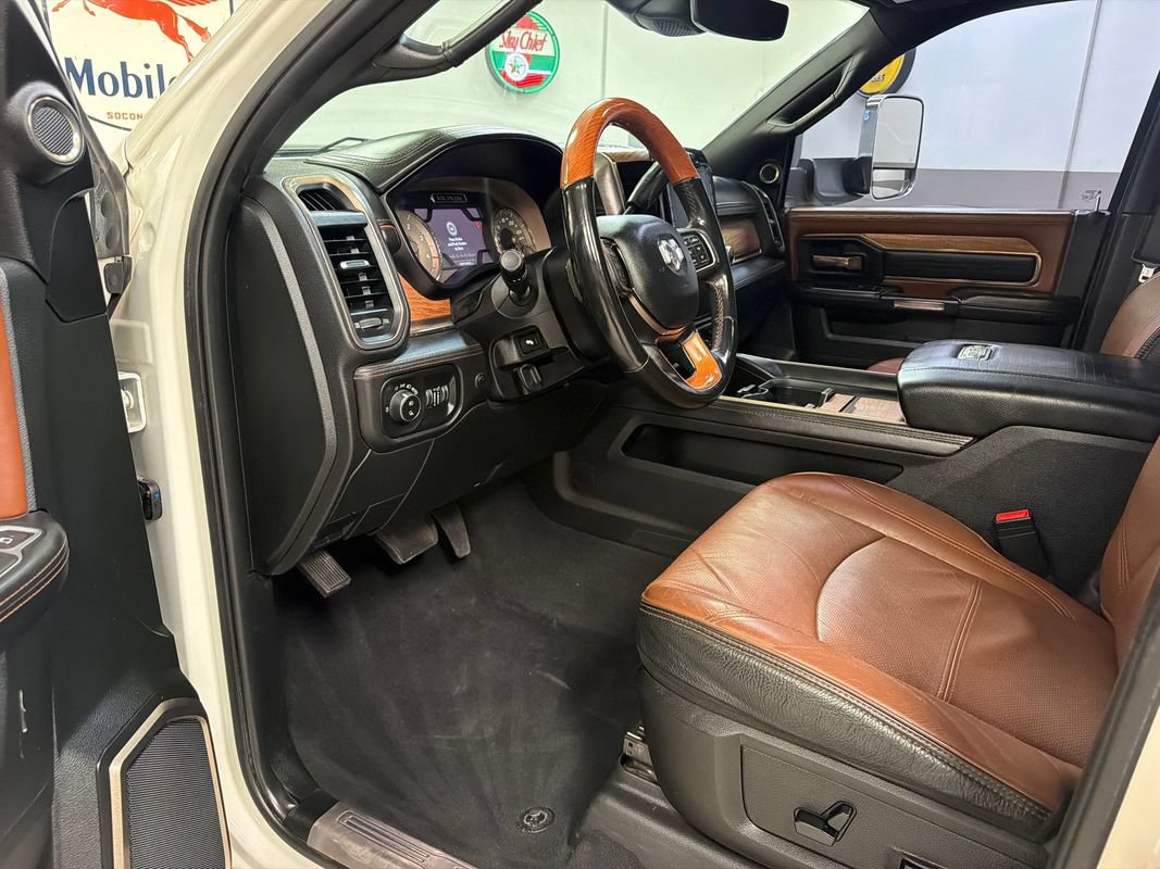 Used 2020 RAM 3500 Limited AWD/4WD image 29