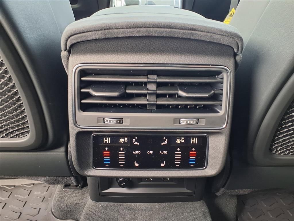 New 2026 Audi RS Q8 performance image 24