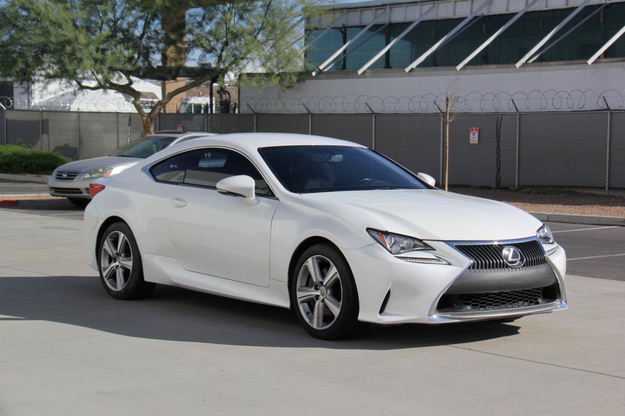 Used 2016 Lexus RC 200t RWD image 3