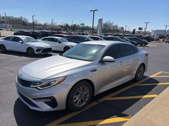 Used 2020 Kia Optima LX image 2
