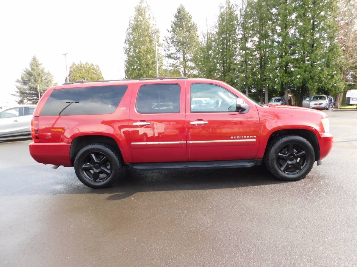 Used 2014 Chevrolet Suburban LTZ AWD/4WD image 23