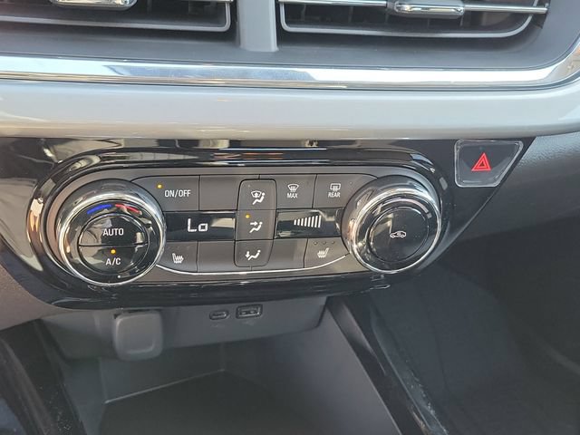 Certified 2025 Chevrolet Trax LT w/ Driver Confidence Package FWD image 33
