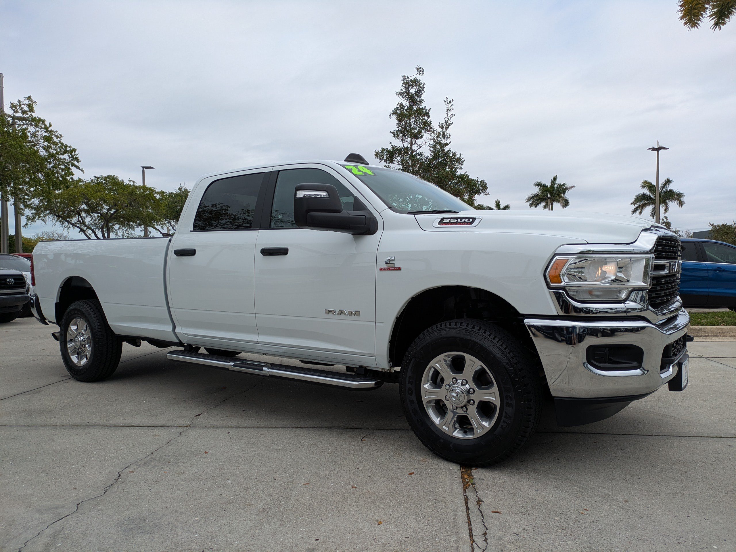 Used 2024 RAM 3500 Big Horn AWD/4WD image 2