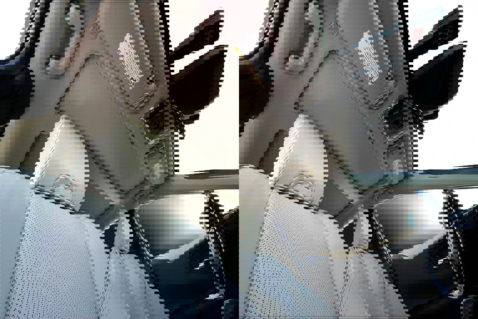 Used 2024 Toyota Prius XLE image 27