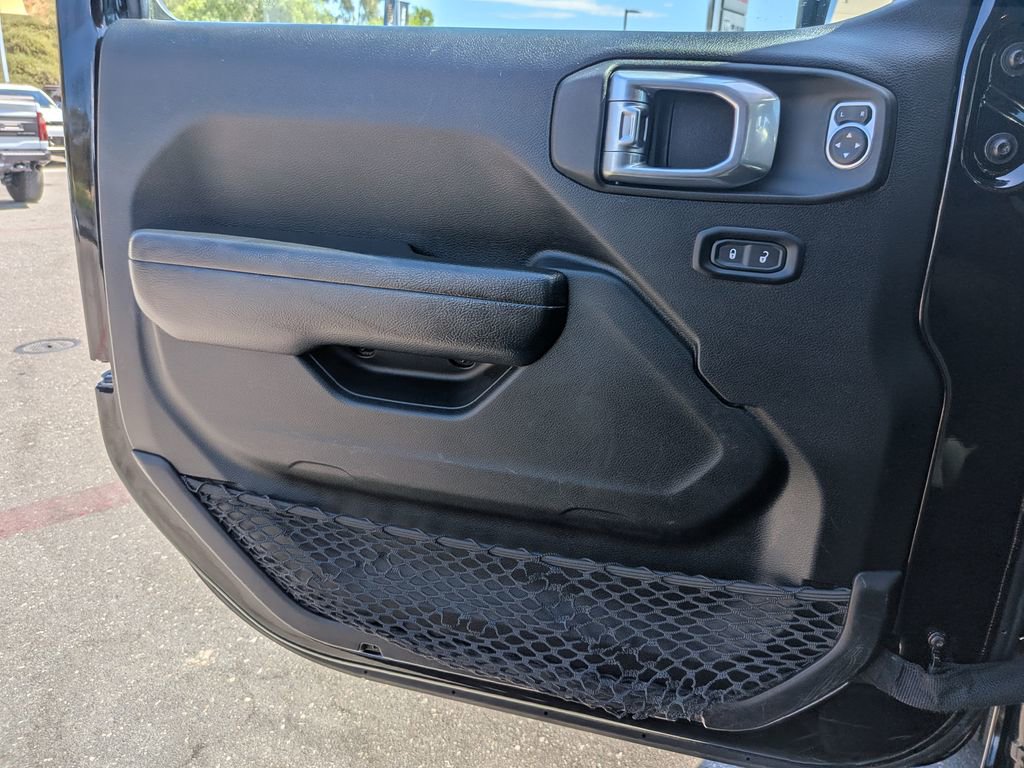 Used 2023 Jeep Gladiator Sport image 22