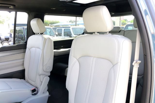 New 2026 Jeep Grand Wagoneer Limited AWD/4WD image 19