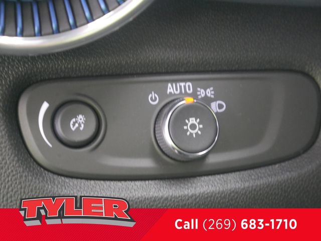 New 2026 Chevrolet Trax LT w/ Driver Confidence Package FWD image 21