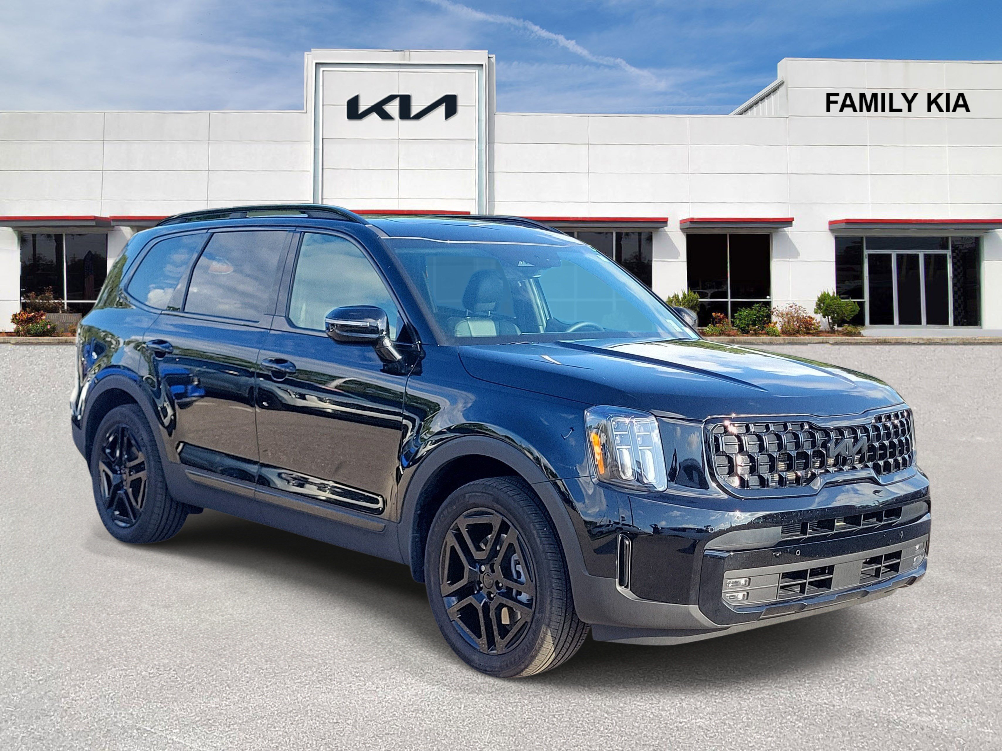 Certified 2025 Kia Telluride SX Prestige X-Line AWD/4WD image 1