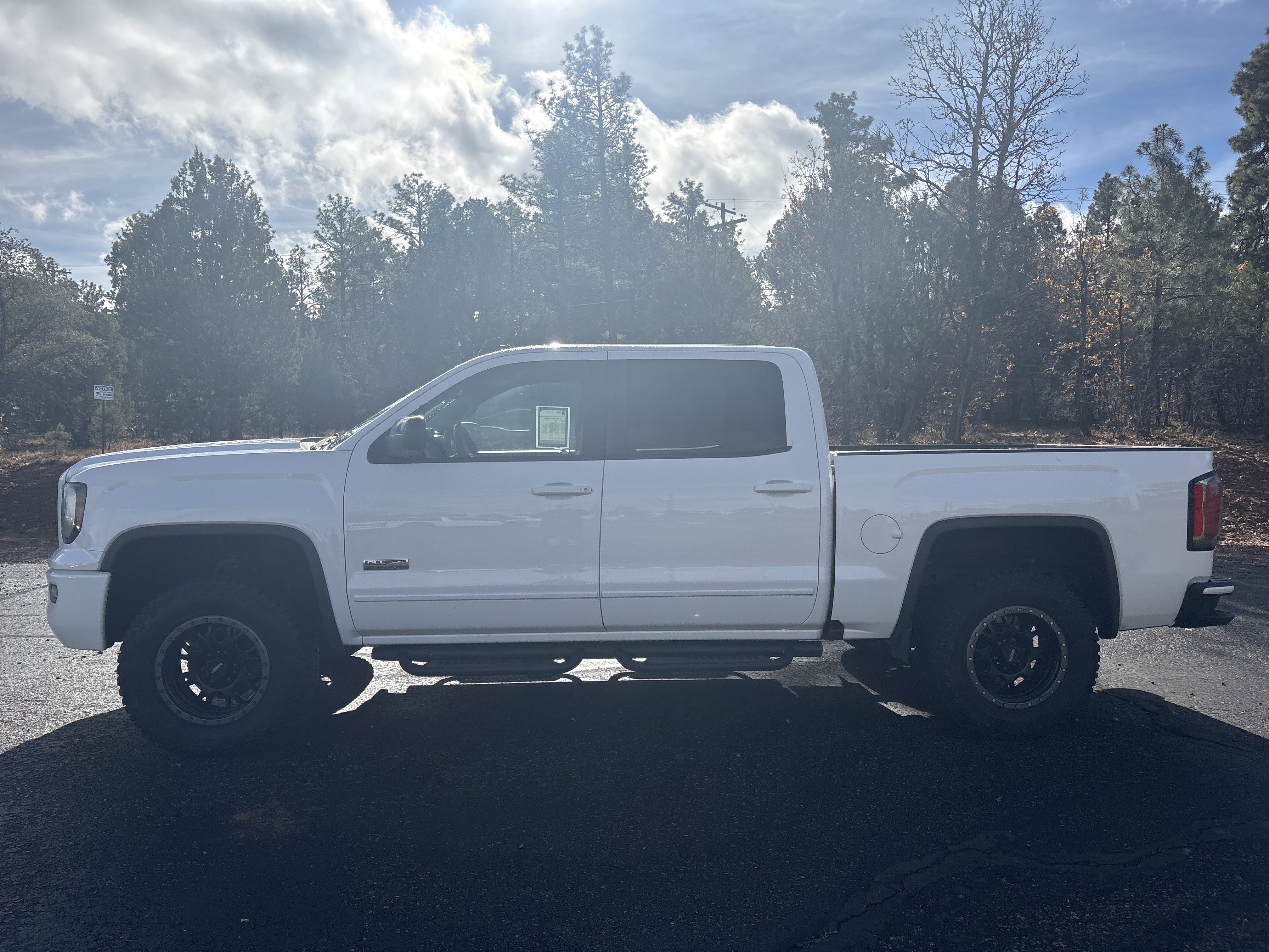 Used 2017 GMC Sierra 1500 SLT w/ All Terrain X Package image 7