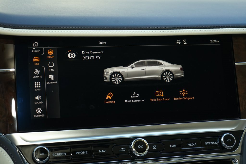 Used 2021 Bentley Flying Spur V8 image 17