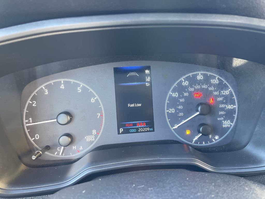 Used 2023 Toyota Corolla Cross LE w/ Moonroof Package image 17