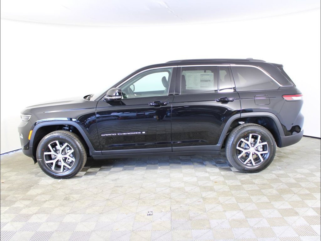 New 2025 Jeep Grand Cherokee Limited w/ Luxury Tech Group II RWD image 2