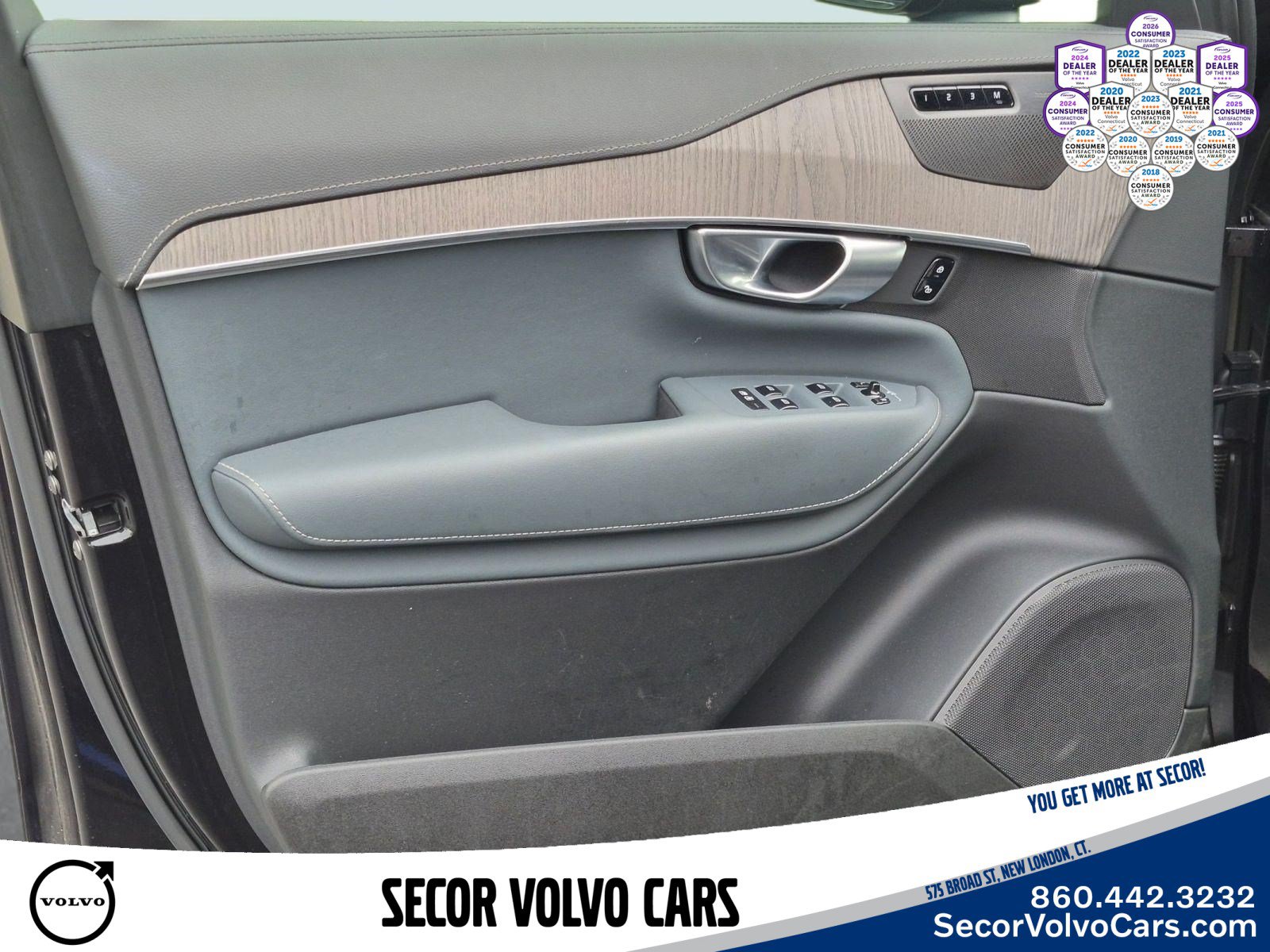 Used 2024 Volvo XC90 T8 Ultimate w/ Protection Package Premier AWD/4WD image 11