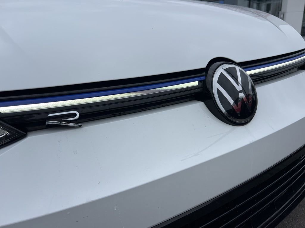 Used 2024 Volkswagen Golf R image 11