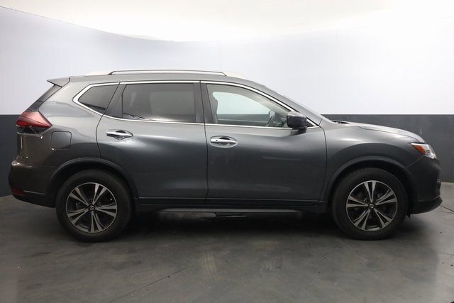 Used 2020 Nissan Rogue SV w/ Premium Package image 4