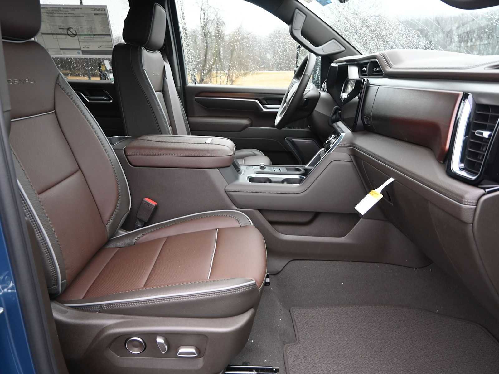 New 2026 GMC Sierra 3500 Denali w/ Denali Reserve Package image 22