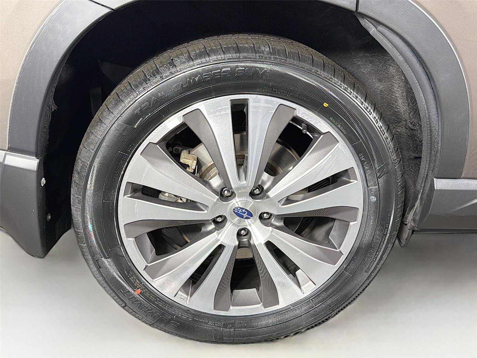 Used 2021 Subaru Ascent Limited w/ Technology Package AWD/4WD image 35