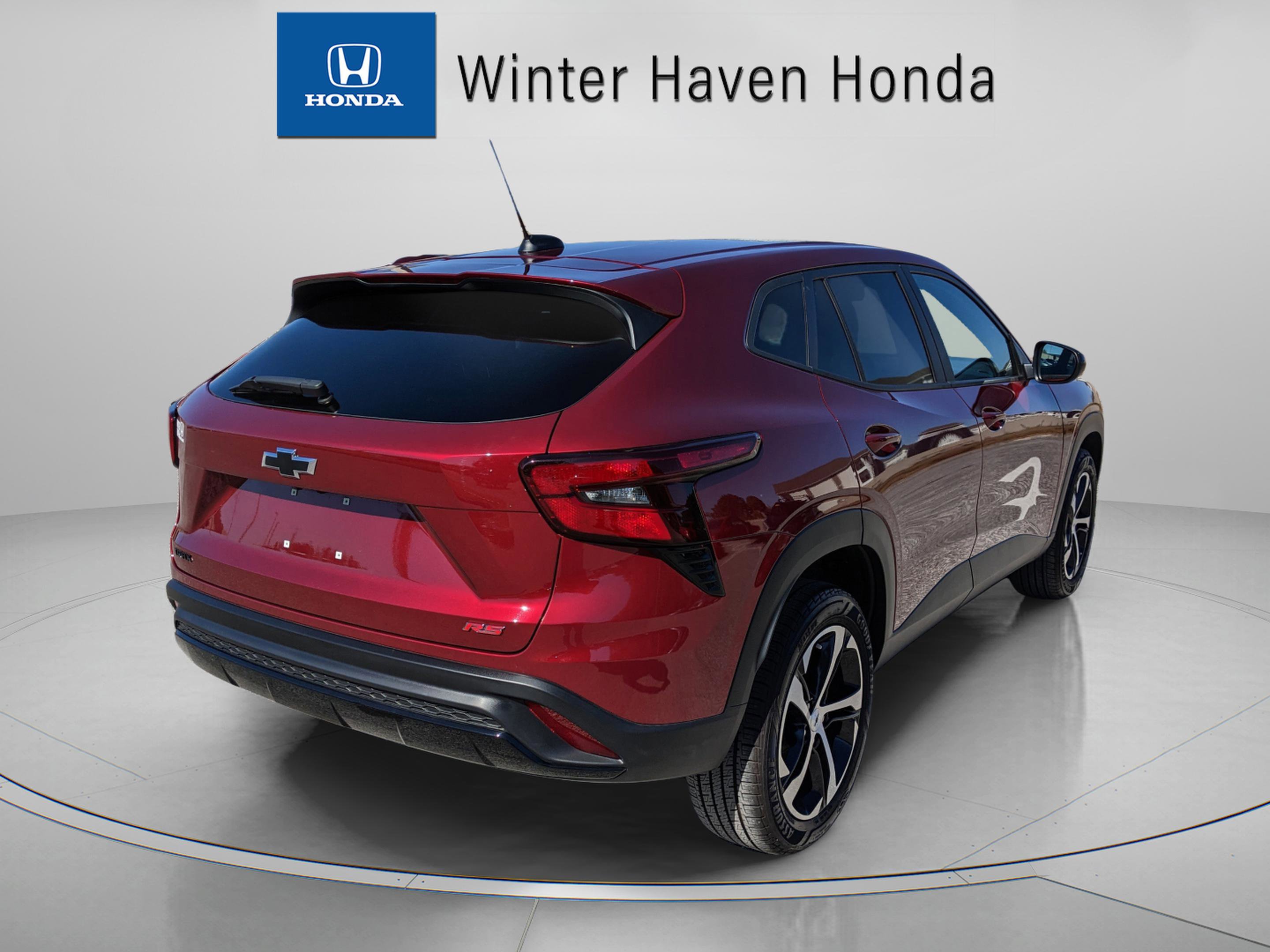 Used 2024 Chevrolet Trax RS image 8