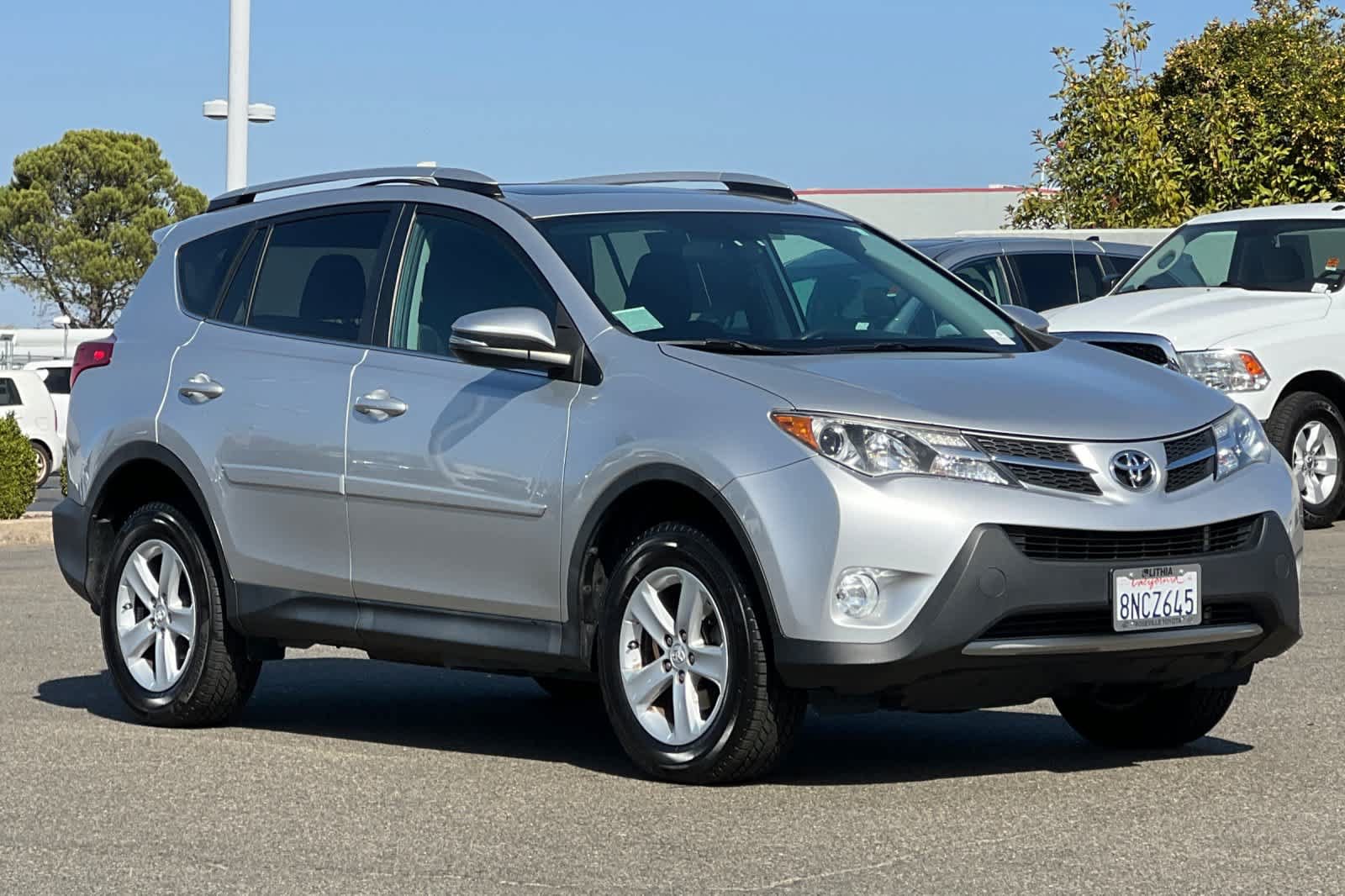 Used 2014 Toyota RAV4 XLE FWD image 5