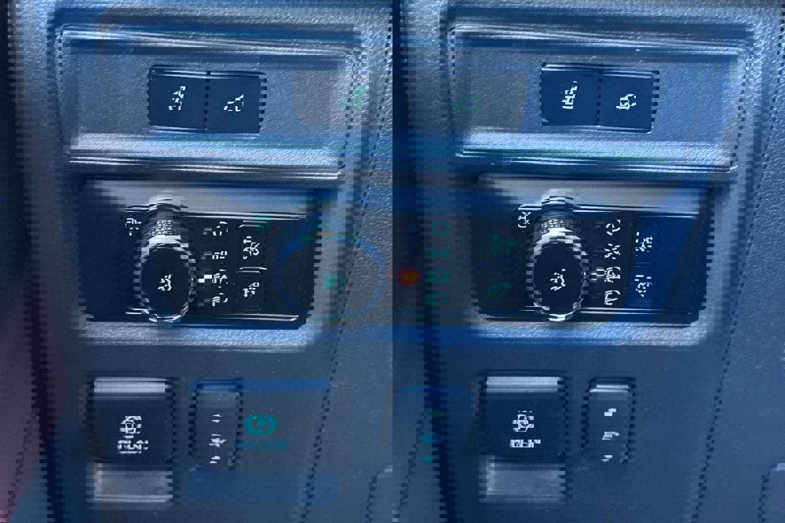 Used 2024 Ford Expedition Limited image 34