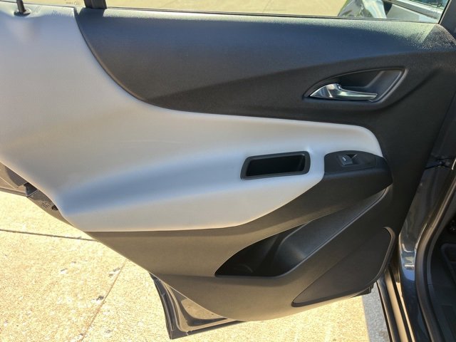 Used 2022 Chevrolet Equinox LS w/ LS Convenience Package image 35