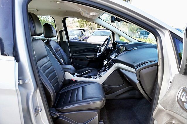Used 2016 Ford C-MAX Energi SEL FWD image 11