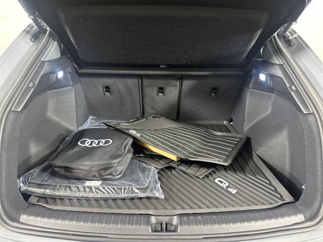 Used 2024 Audi Q4 e-tron Premium Plus w/ Premium Plus image 25