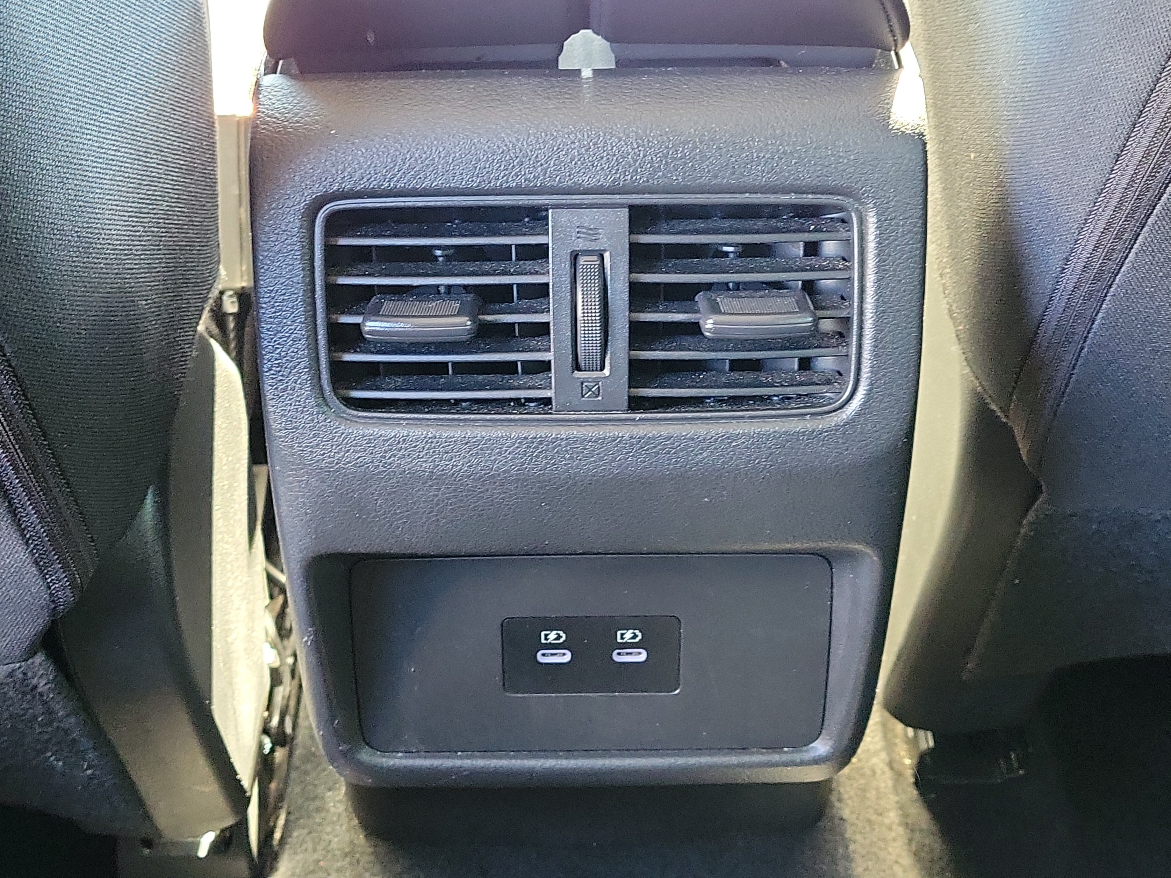 Used 2024 Nissan Rogue SV FWD image 12