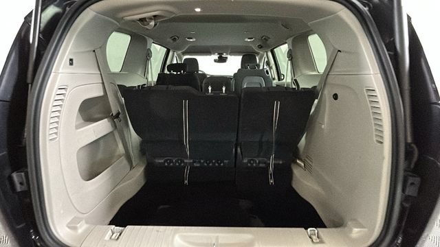 Used 2023 Chrysler Voyager LX FWD image 28