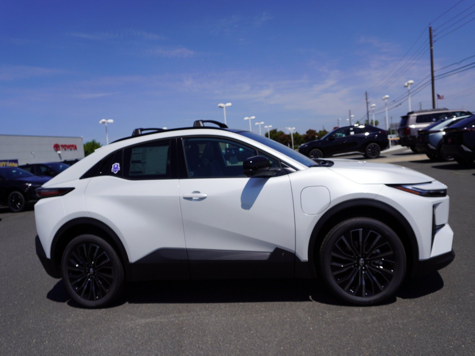 New 2026 Toyota C-HR AWD/4WD image 4