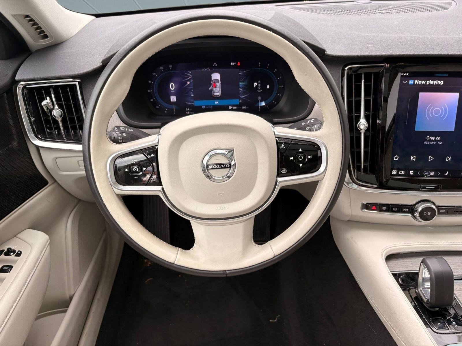 Certified 2025 Volvo V90 B6 Cross Country Plus image 23