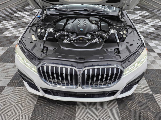 Used 2021 BMW 750i xDrive w/ M Sport Package AWD/4WD image 43
