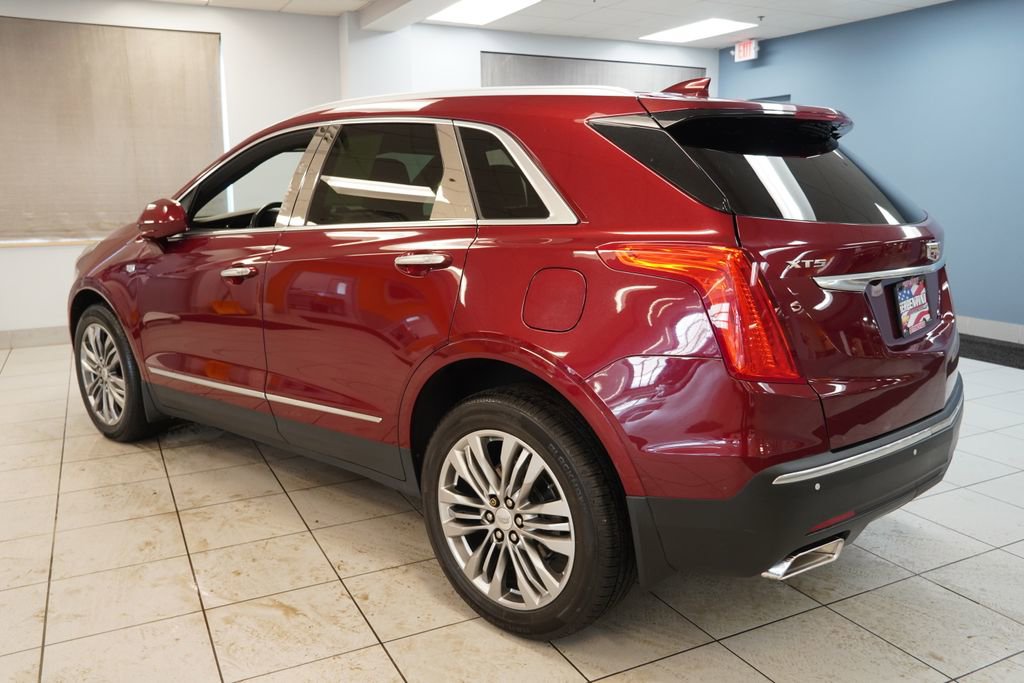 Used 2017 Cadillac XT5 Premium Luxury w/ Advanced Security Package FWD image 11