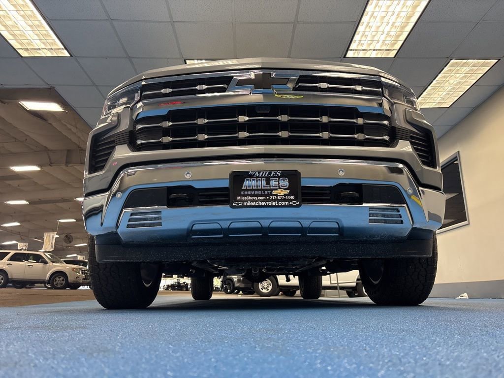New 2026 Chevrolet Silverado 1500 LTZ w/ Technology Package AWD/4WD image 15