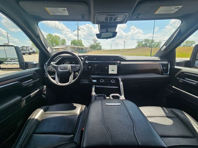 Used 2024 GMC Sierra 2500 Denali w/ Denali Reserve Package AWD/4WD image 12