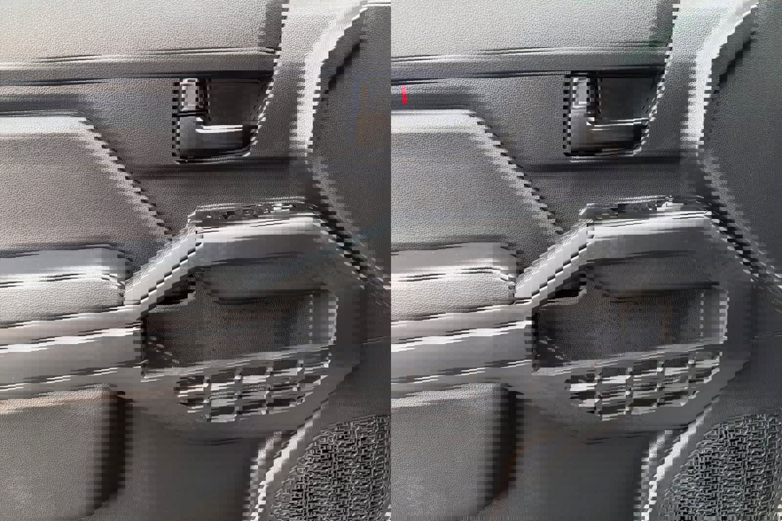 Used 2025 Toyota Tacoma SR w/ SR Upgrade Package image 14