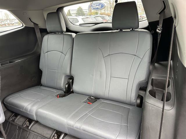 Used 2019 Buick Enclave Essence image 11