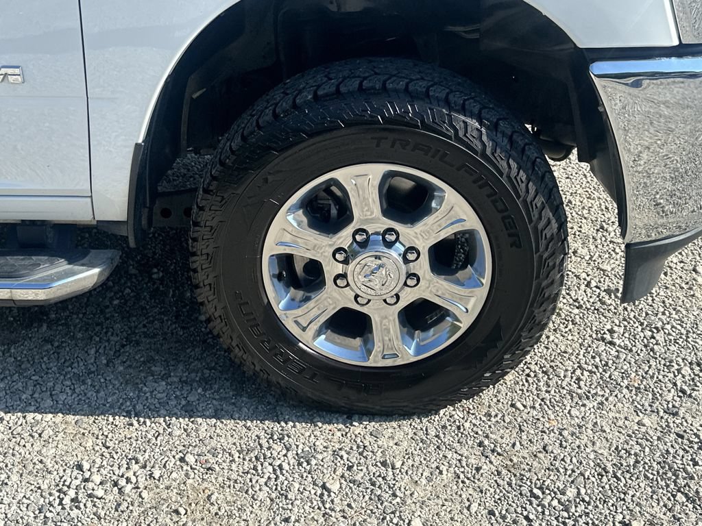 Used 2024 RAM 2500 Big Horn AWD/4WD image 12