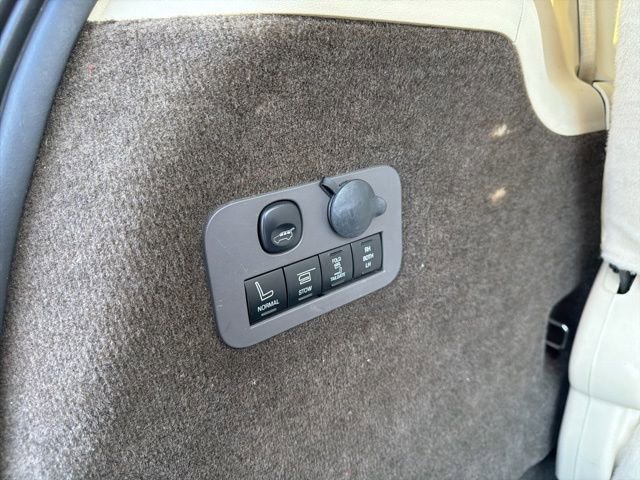 Used 2018 Lincoln MKT AWD w/ Technology Package image 12