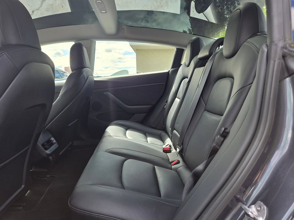 Used 2022 Tesla Model 3 Long Range AWD/4WD image 17
