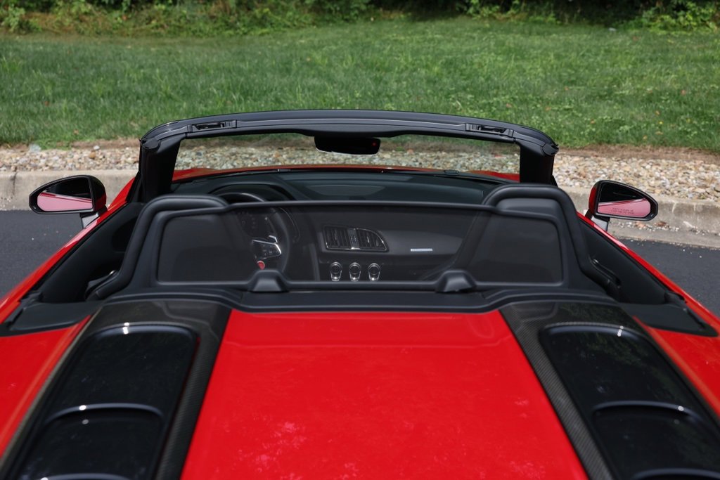 Used 2018 Audi R8 V10 plus w/ Full Leather Package image 12