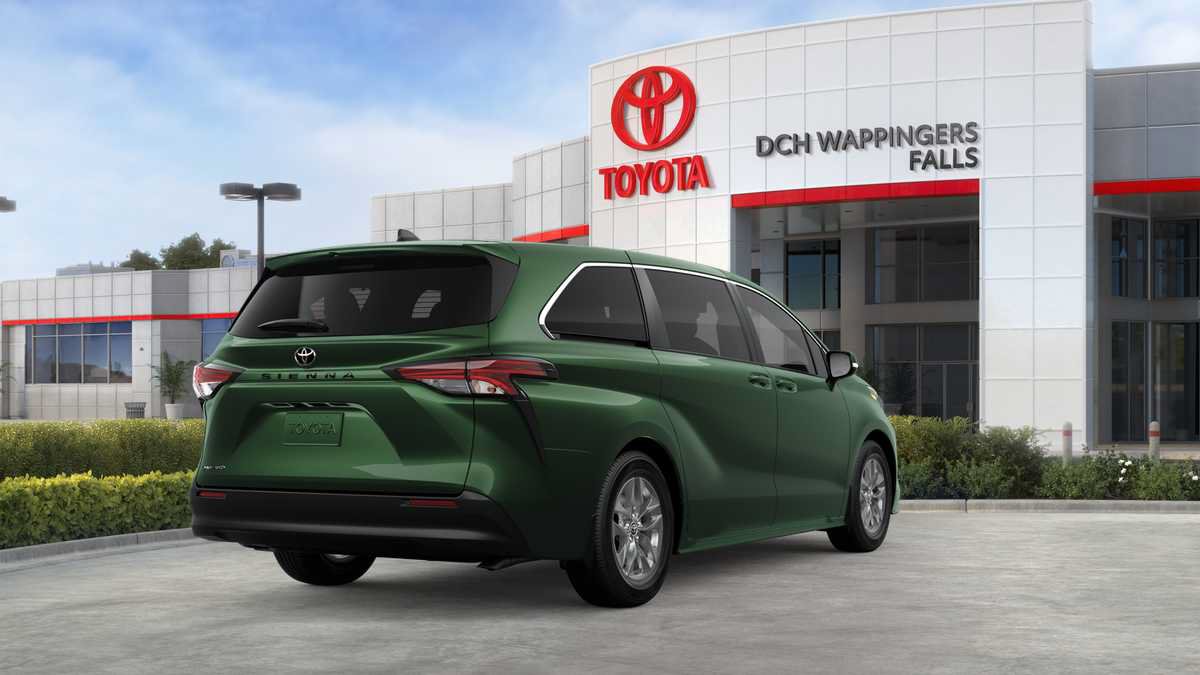 New 2026 Toyota Sienna LE AWD/4WD image 11