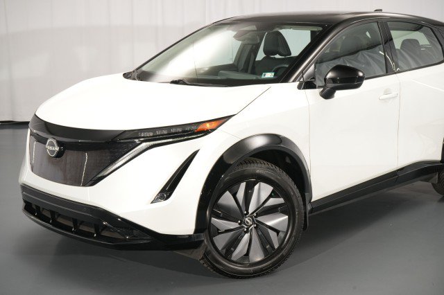Used 2023 Nissan Ariya AWD image 3